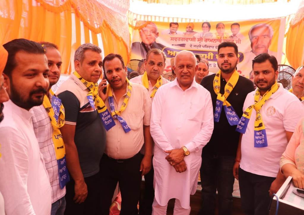 Renowned Commission Agent Parveen Kumar Tinka Joins AAP Along with Hundreds of Supporters in Lehragaga Opposition Demoralized
